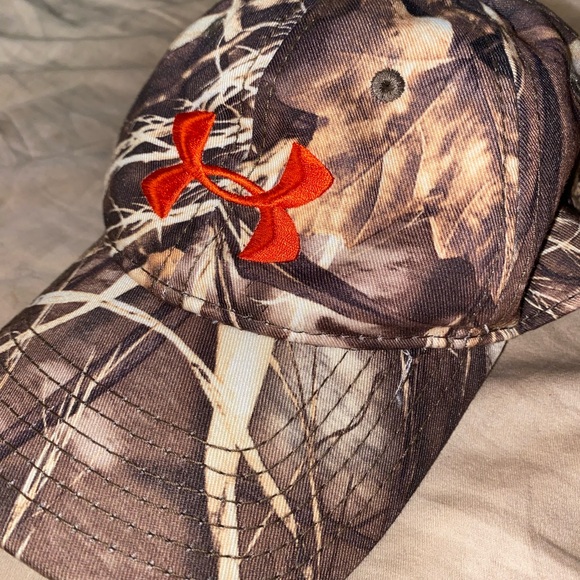 Under Armour baseball style hat - Picture 2 of 6